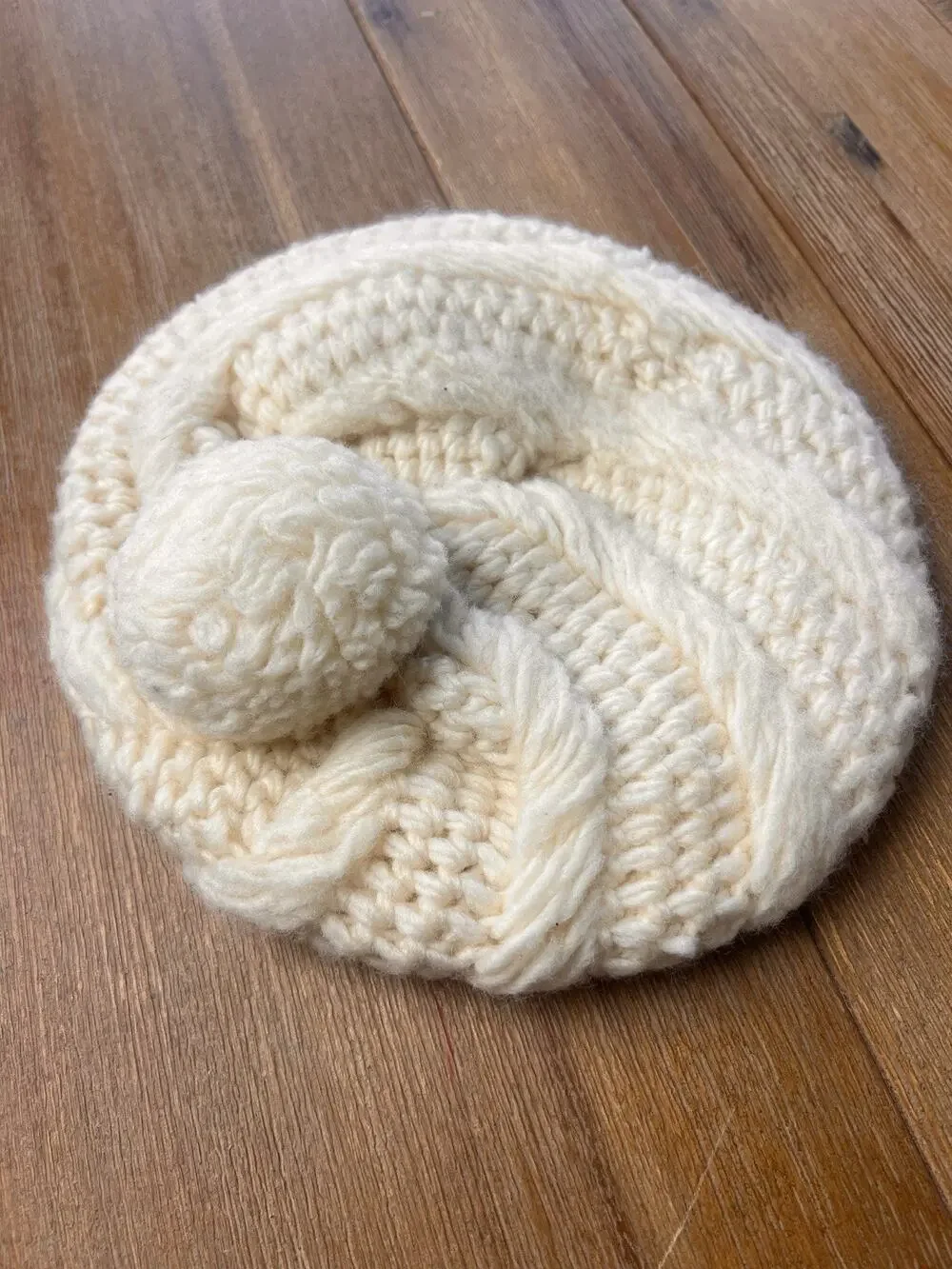 Vintage Betmar Women’s Ivory Knit 100% Virgin Wool Beanie Hat Pom Pom Winter